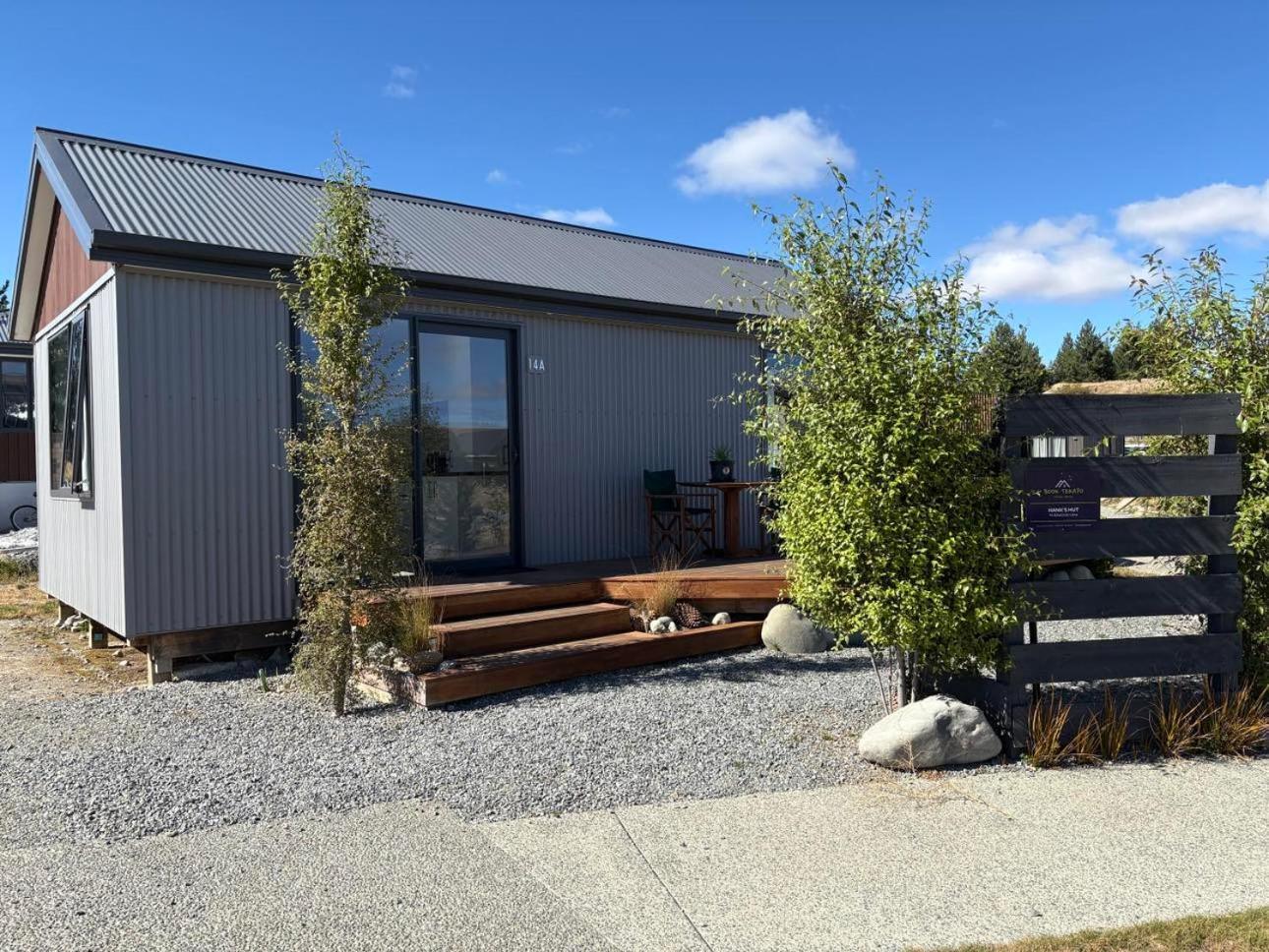 Apartment Hank's Hut